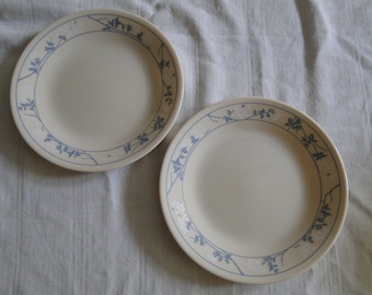 Ensemble de 2 assiettes à pain Corning Corelle, modèle FIRST OF SPRING de 6-3/4 po.