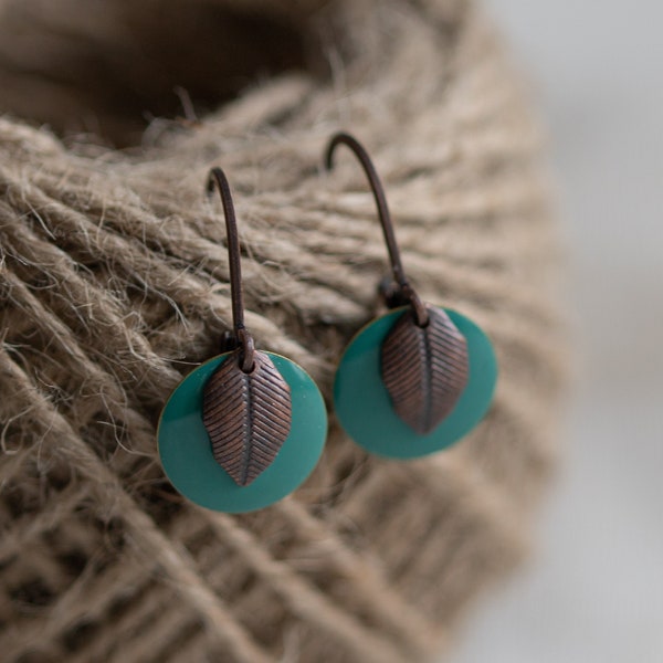 Emaille Ohrringe "Kleines Blättchen" ~ smaragd