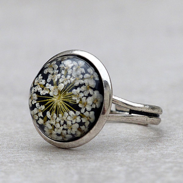 Ring met echte, delicate bloem