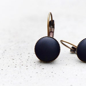 Basic earrings with matt, black gemstone vintage look afbeelding 4