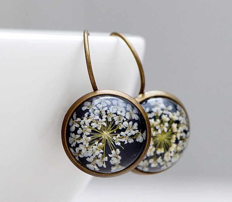 Real flowers Earrings image 1