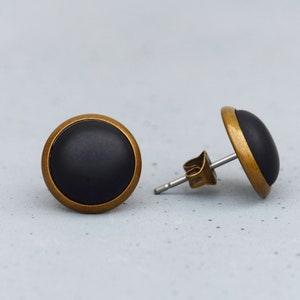 Black stud earrings ~ Stud earrings with black, matte gemstone ~ Basic stud earrings