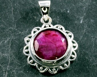 Ruby in 925 sterling silver, pendant