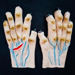 Vintage 80&#39;s Halloween Pair Of Rubber Monster Creature Hands For Costume or Yard Decor Prop, Scarecrow Fun Topstone Ben Cooper Design Style!