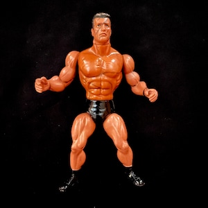 Vintage 1985 Commando Movie John Matrix Action Figure Arnold Schwarzenegger Toy