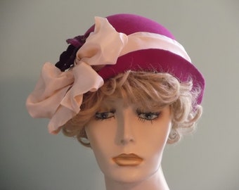Fuchsia Felt Cloche Hat: Vintage 1930s Style with Cream Taffeta Bow