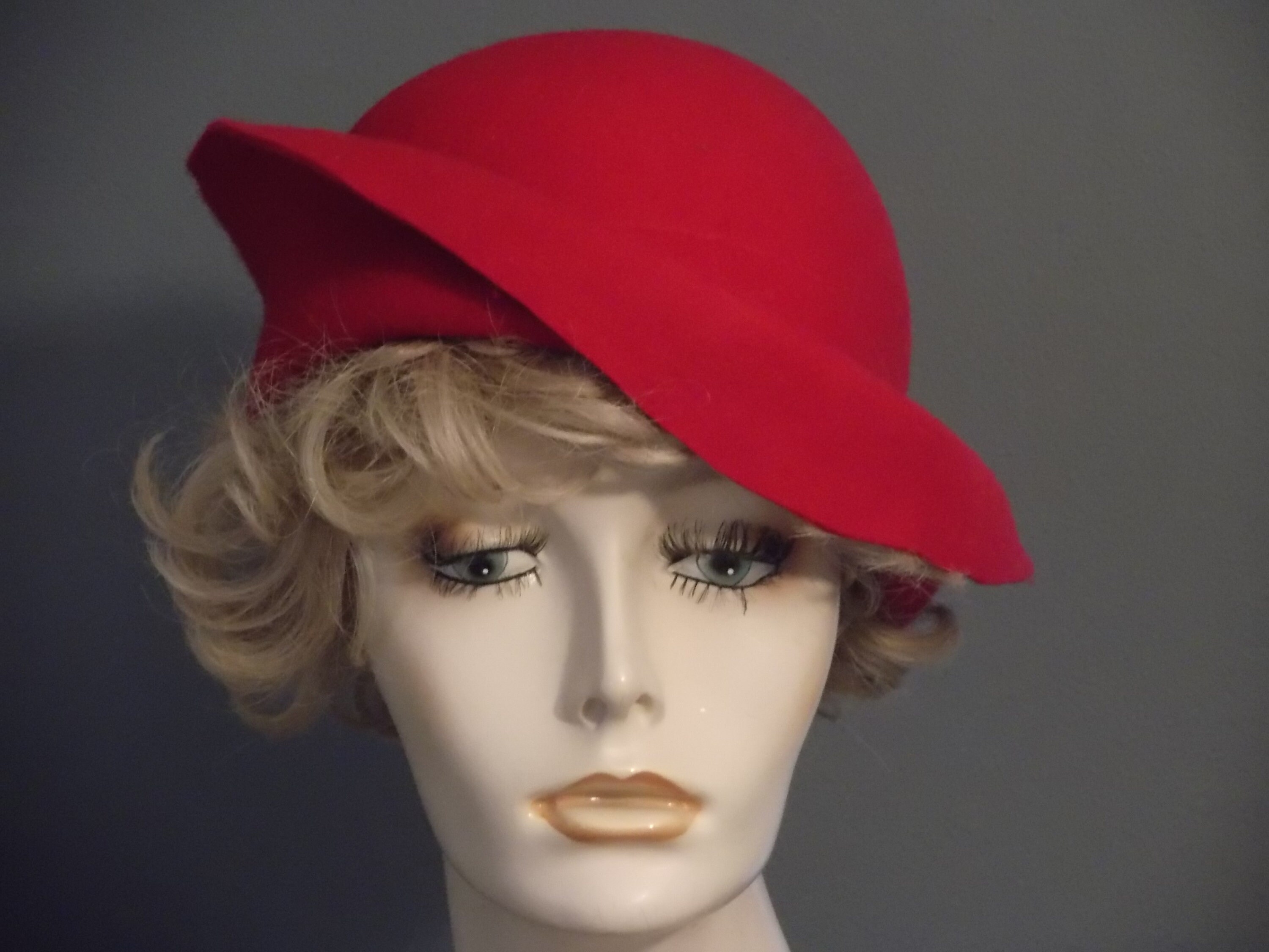 Red Felt Beret Type Hat 1930's 1940's 