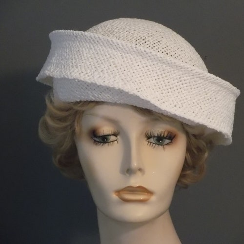White straw beret type hat, vintage style, hand molded, unique shape, 30s, shops 40s inspired, tilt hat, white straw cloche, church, tea, races,