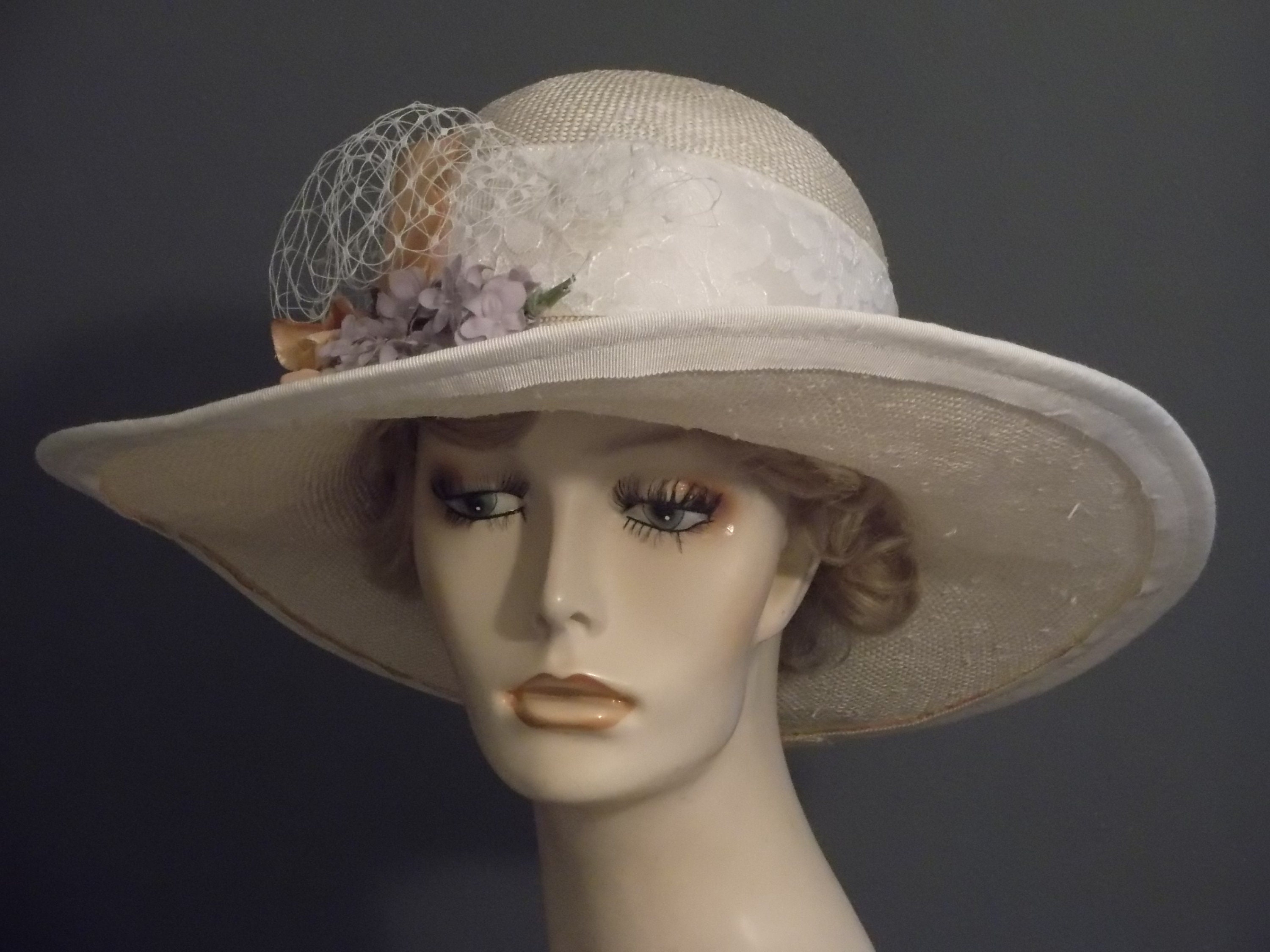 Wide Brim Kentucky Derby Hat: Floral Bouquet, Veiling, 1930s 