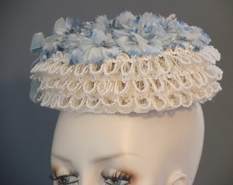 Cappello a tamburello vintage anni '50: floreale blu, passante bianco - XS
