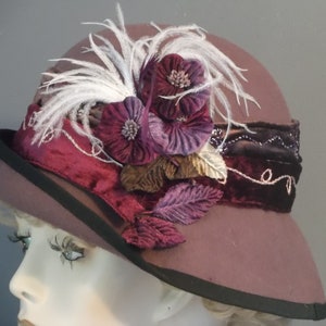 Mauve felt velvet & feather hat, purple felt garden floral hat, burgundy gold velvet trim hat, church wedding hat, women&#39;s dress winter hat