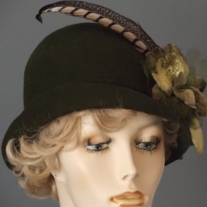 Deep olive green felt cloche, dark green felt with pheasant feather hat, handmade green velvet flower, women&#39;s formal hat, church wedding