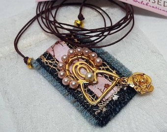 PINK PEARLS SCAPULAR. Mystical Rose, Jean & lace original necklace. Gold plated Virgin Mary siluete. Escapulario Rosa Mistica/Scapulair