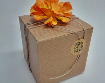 6 CUBO GIFT BOXES 3"x3"x3" Eco box kraft/white favor boxes with flowers bridal shower-Wedding-communion-baptism-baby shower-birthday.