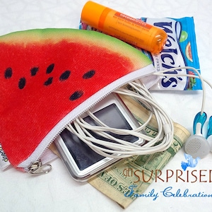 WATERMELON SNACK CASE. Very lightweight storage bag for money, keys, Ipod, snack, coins, cosmetics and more. estuche sandia. Patilla