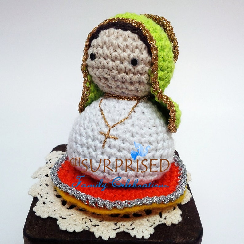 VIRGIN MARY DOLL. Amigurumi Virgin With Golden Halo. - Etsy