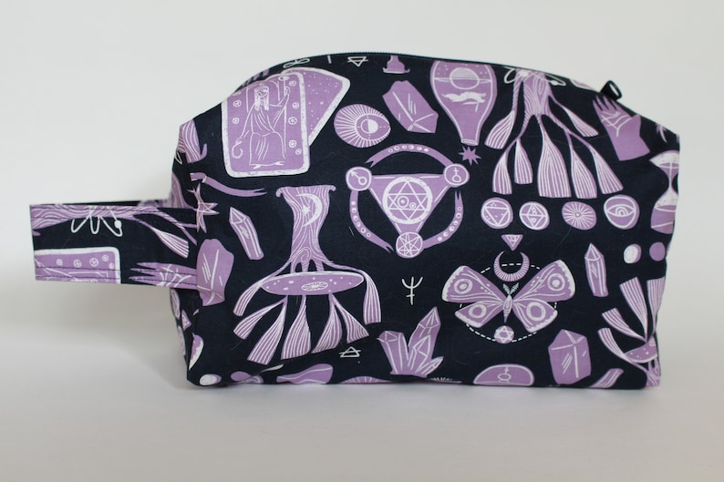 Ready To Ship Premonition Medium Knitting /& Crochet ProjectToiletry Box Bag