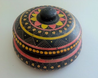 Great  Indian Folk Art Hand Painted Round Carved Wood Box