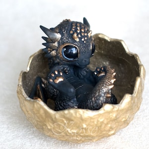 Cute dragon figurine, Baby Dragon sculpture, dragon egg