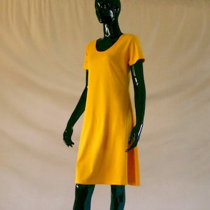 Kurzarm Kleid aus Baumwoll-Jersey - verfügbar in 2 Längen & 19 Farben