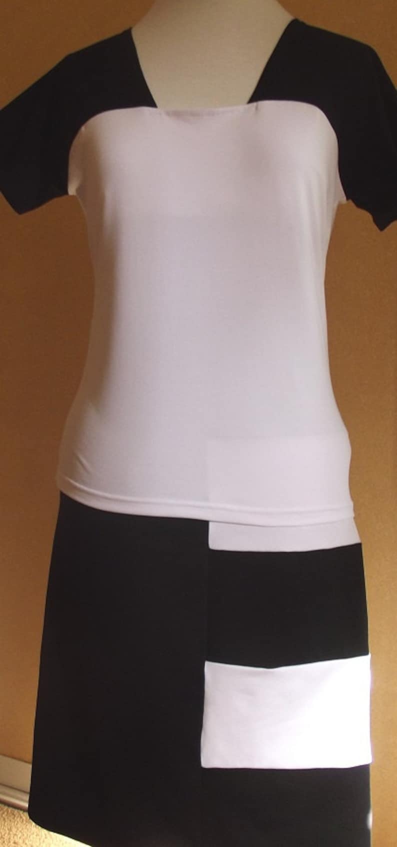 made from Australian made cottonspandex Stretchy straight monochrome skirt