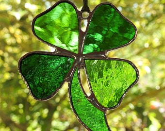 Stained Glass Four Leaf Clover,Shamrock,Suncatcher.Hanging Window Art,Mixed Green Glass,St. Patrick's Day,Irish,Lucky Charm,Talisman