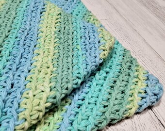 Crochet Pot Holder Set of Two, Anniversary Gift for Mom, Birthday Gift for Grandma, Hot Pad Set, Housewarming Gift for Sister, Eco Friendly