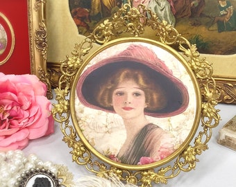 Victorian Picture Frame, Hollywood Regency Picture Frame, Gold Filigree Picture Frame, Framed Victorian #B610