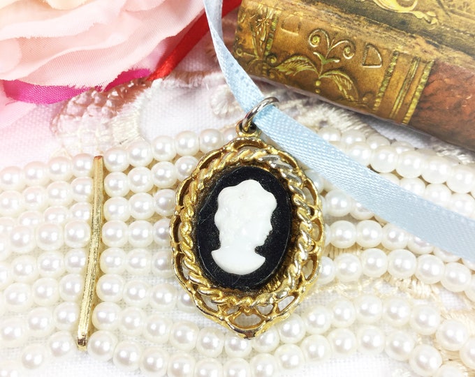 Vintage Black Cameo Pendant, Gold Tone Victorian Jewelry #B228