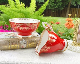 Royal Standard Red English Bone China Sugar Bowl and Creamer Set #B679