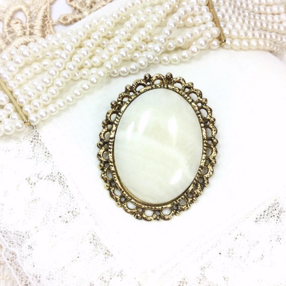 Beautiful Vintage White Stone Oval Brooch White Stone Pin White