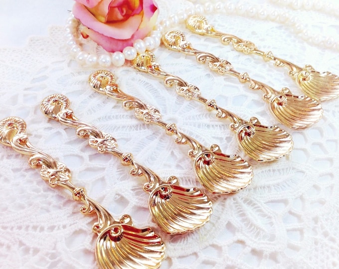 Set of 6 Gold Shell Tea Spoons, Coffee Demitasse Spoons, Ice Cream Spoons
