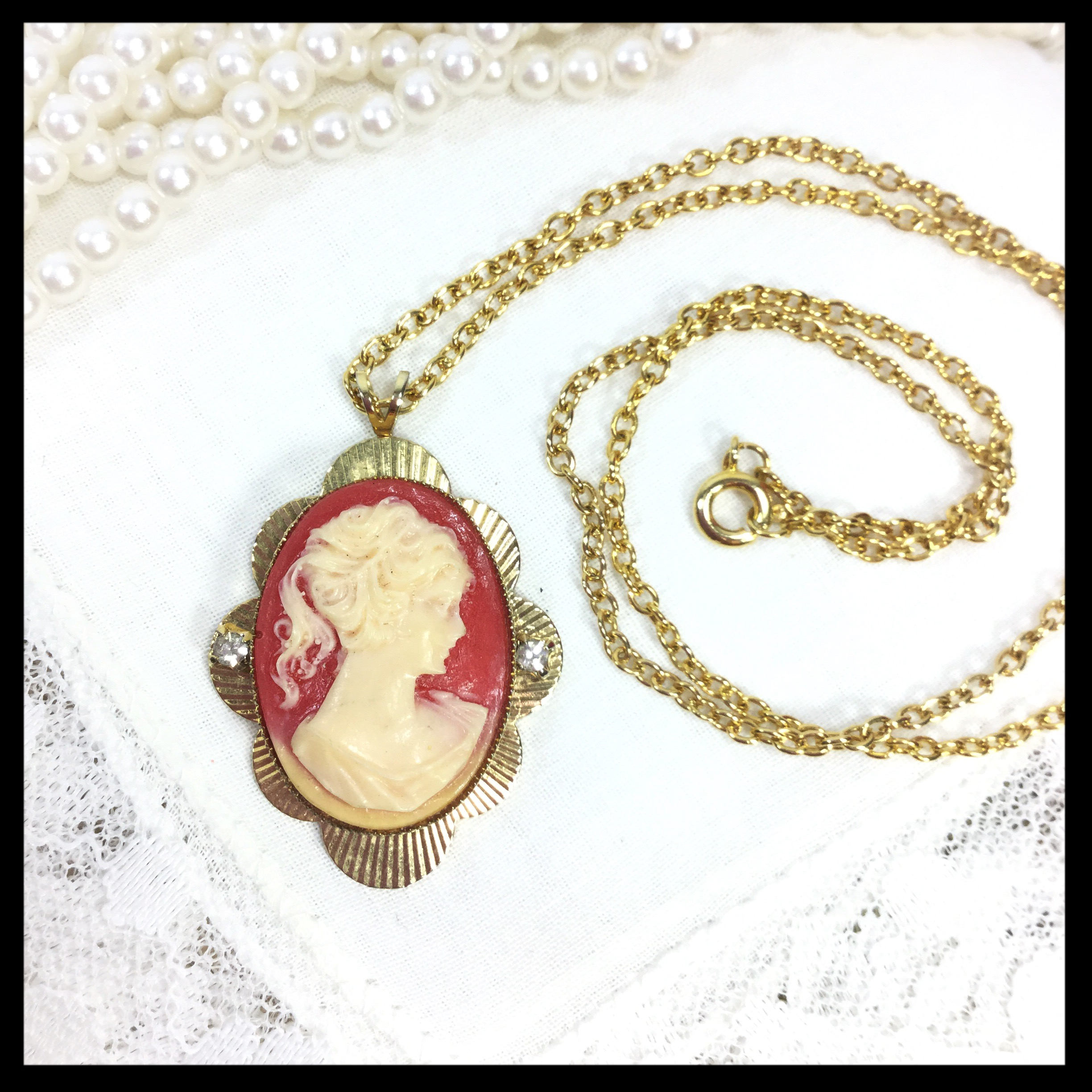 Vintage Oval Cameo Pendant, Gold Cameo Jewelry, Victorian Accessory B107