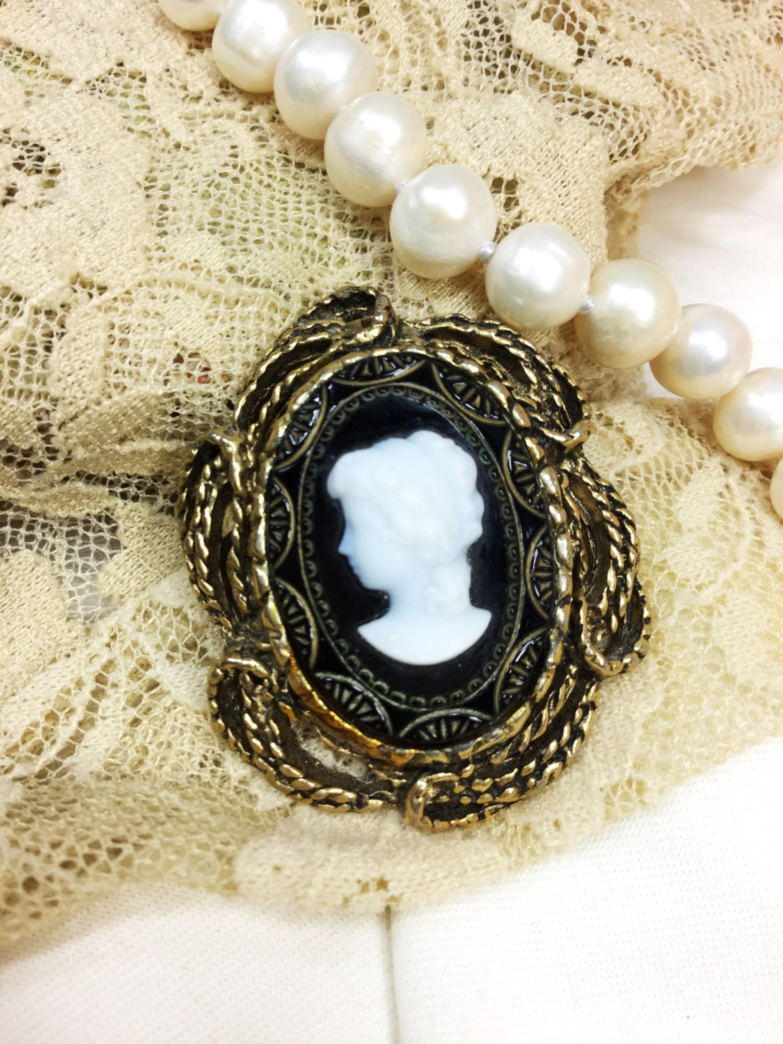 Vintage Black Cameo Brooch, Black Cameo Pendant With Gold Accents