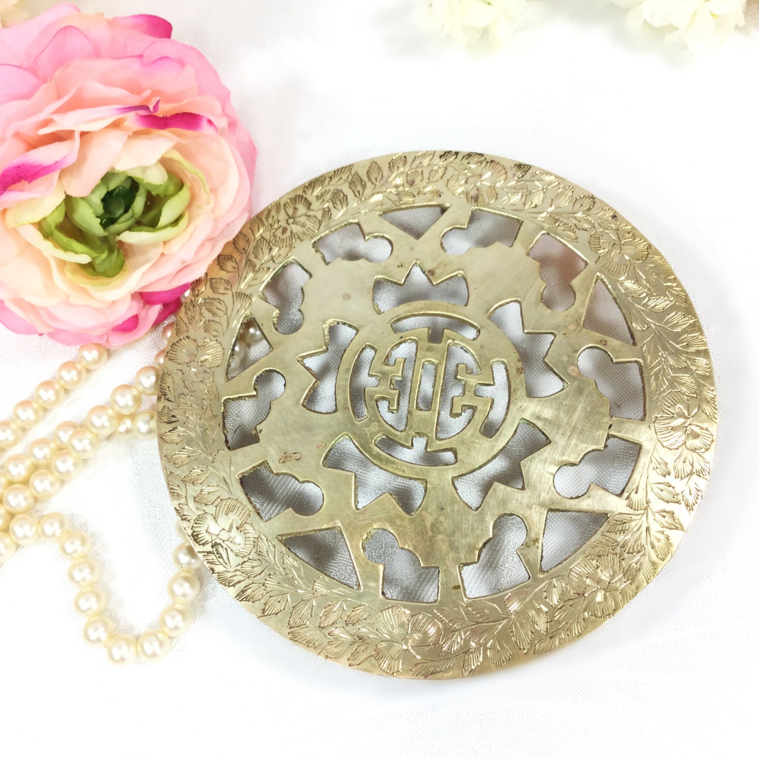 VINTAGE Brass Gold Trivet, Brass Trivet, Brass Floral Trivet