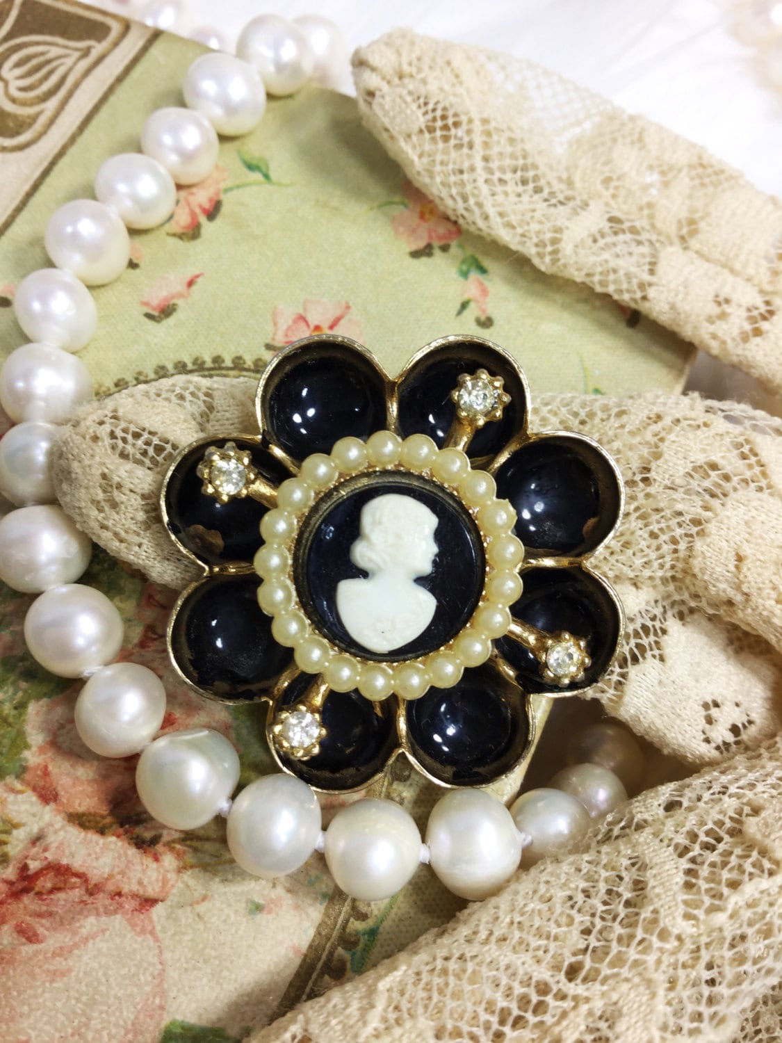 Vintage Rhinestone Pearl Black Cameo Brooch, Black Cameo Pin, Cameo Jewelry,  Victorian #926