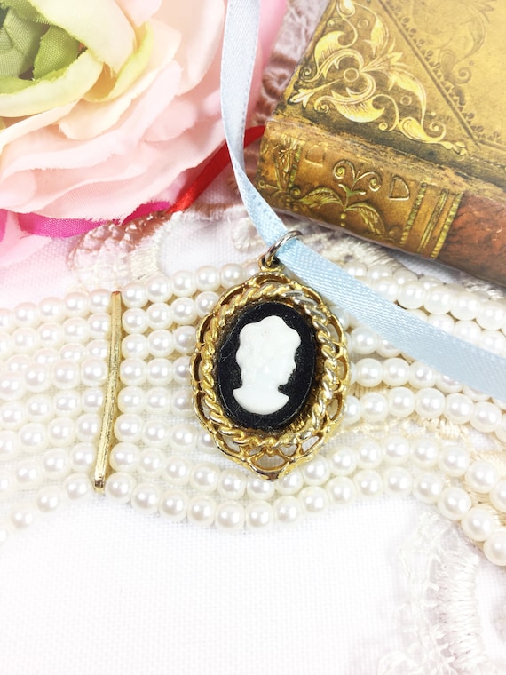 Vintage Black Cameo Pendant, Black Cameo Pendant, 