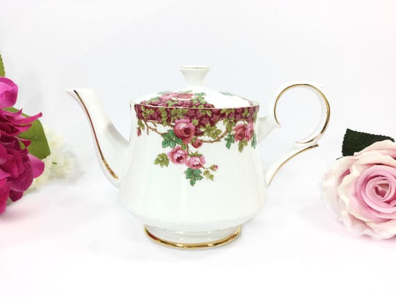Staffordshire チャイニーズローズプレート 25cm2枚セット 21 Pc. Royal Stafford Olde English Garden Tea Set, Fine Bone China