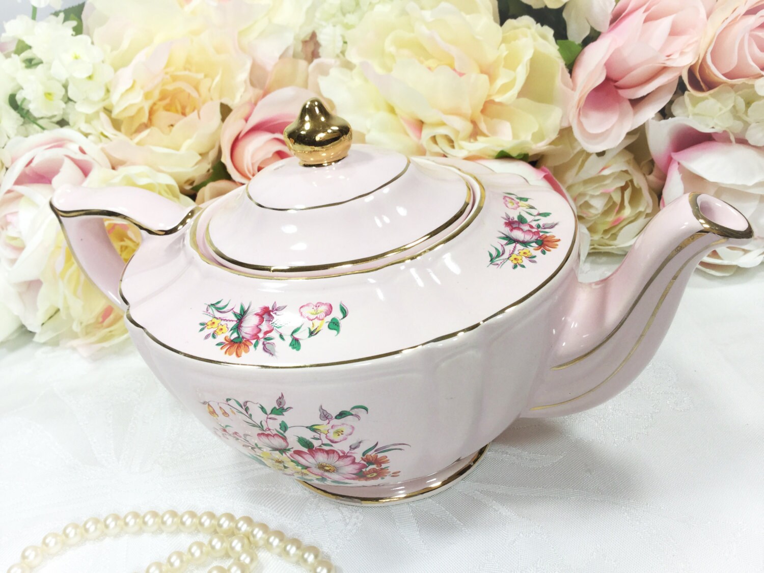 Elegant Pink Floral Sadler English Gilt Full Teapot Made in England