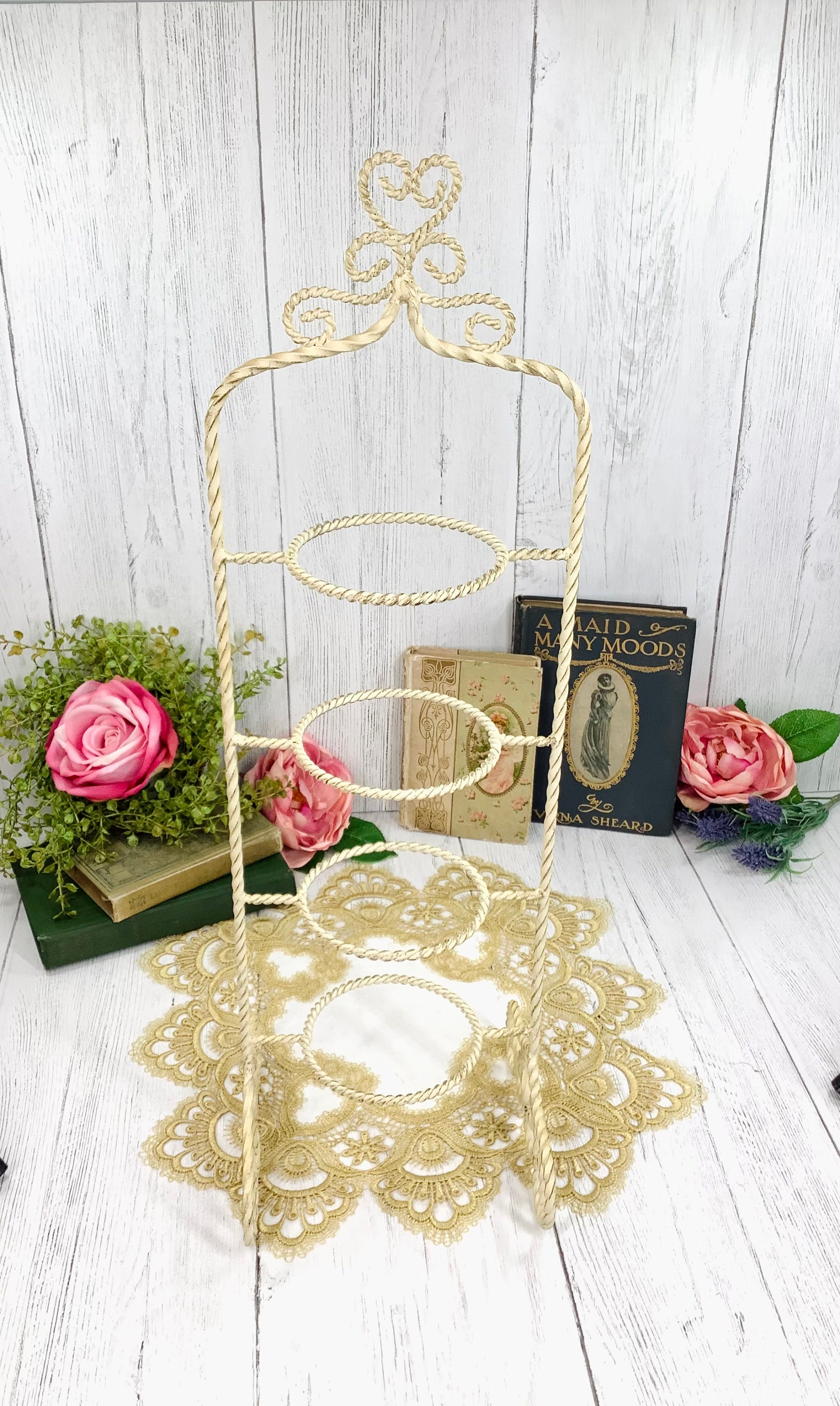 4 Tier Twisted Metal Shabby Chic Tea Cup and Saucer Display Stand, Tea