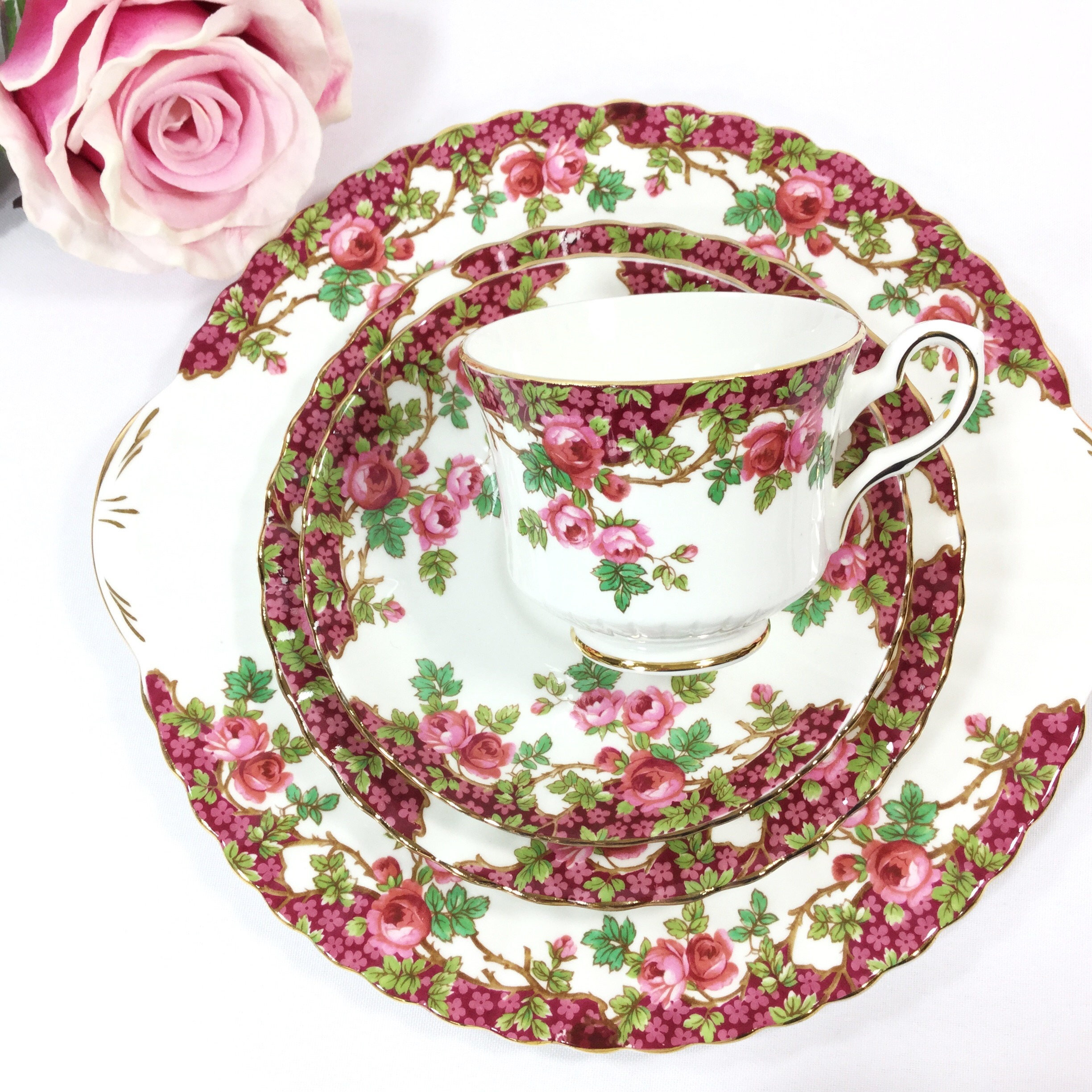 21 Pc Royal Stafford English Tea Set, Olde English Garden Tea Set