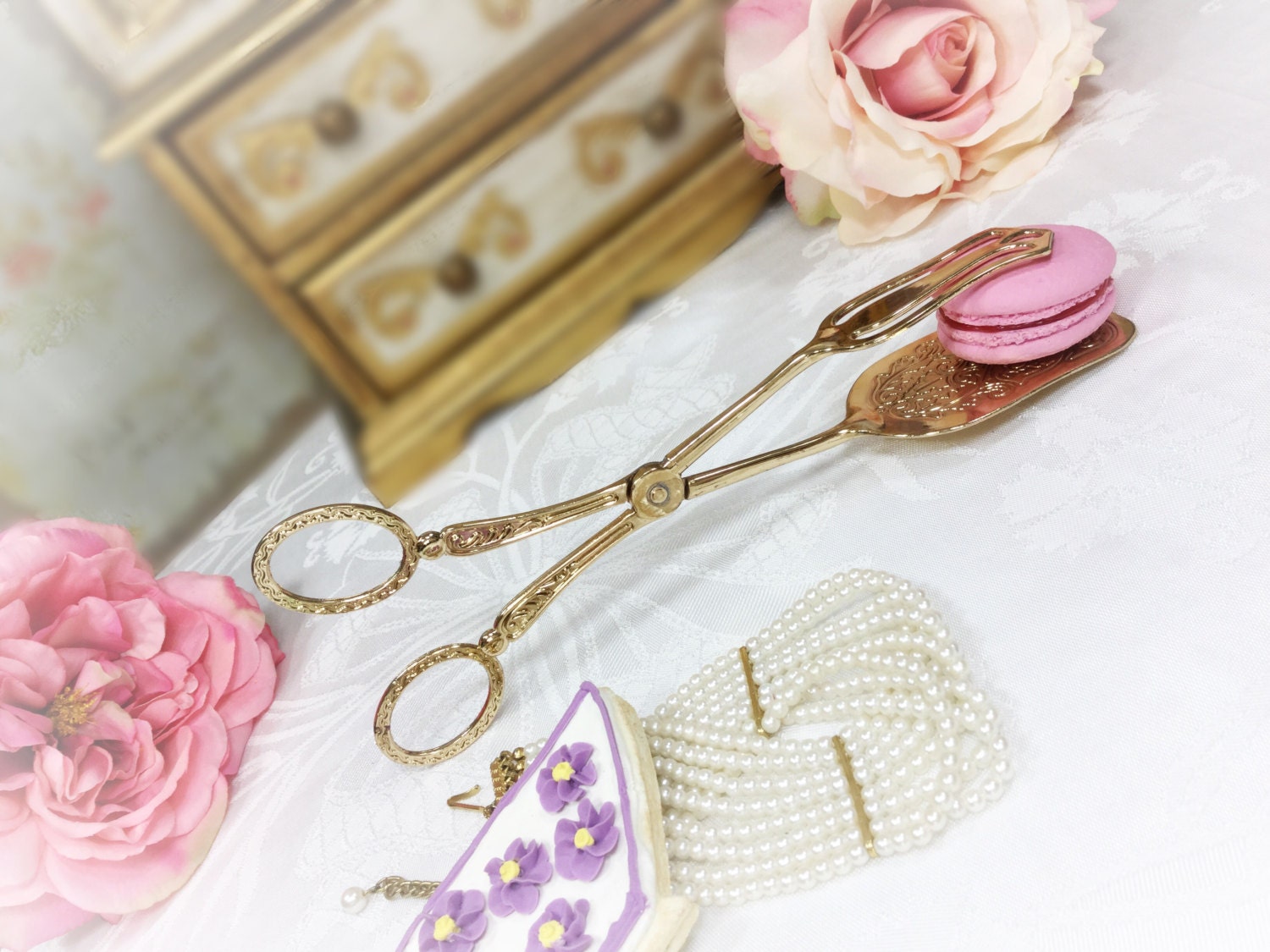 Ornate Gold Serving Tong, Pastry Tongs, Dessert Tongs, Hollywood