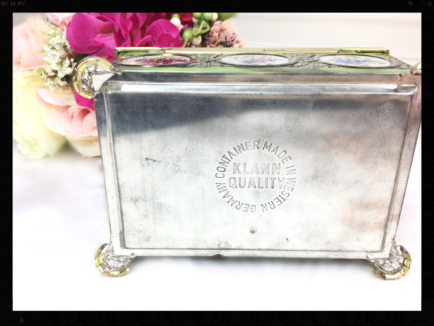 German Tin Floral Trinket Box, German Green Jewlery Box, Ring Box