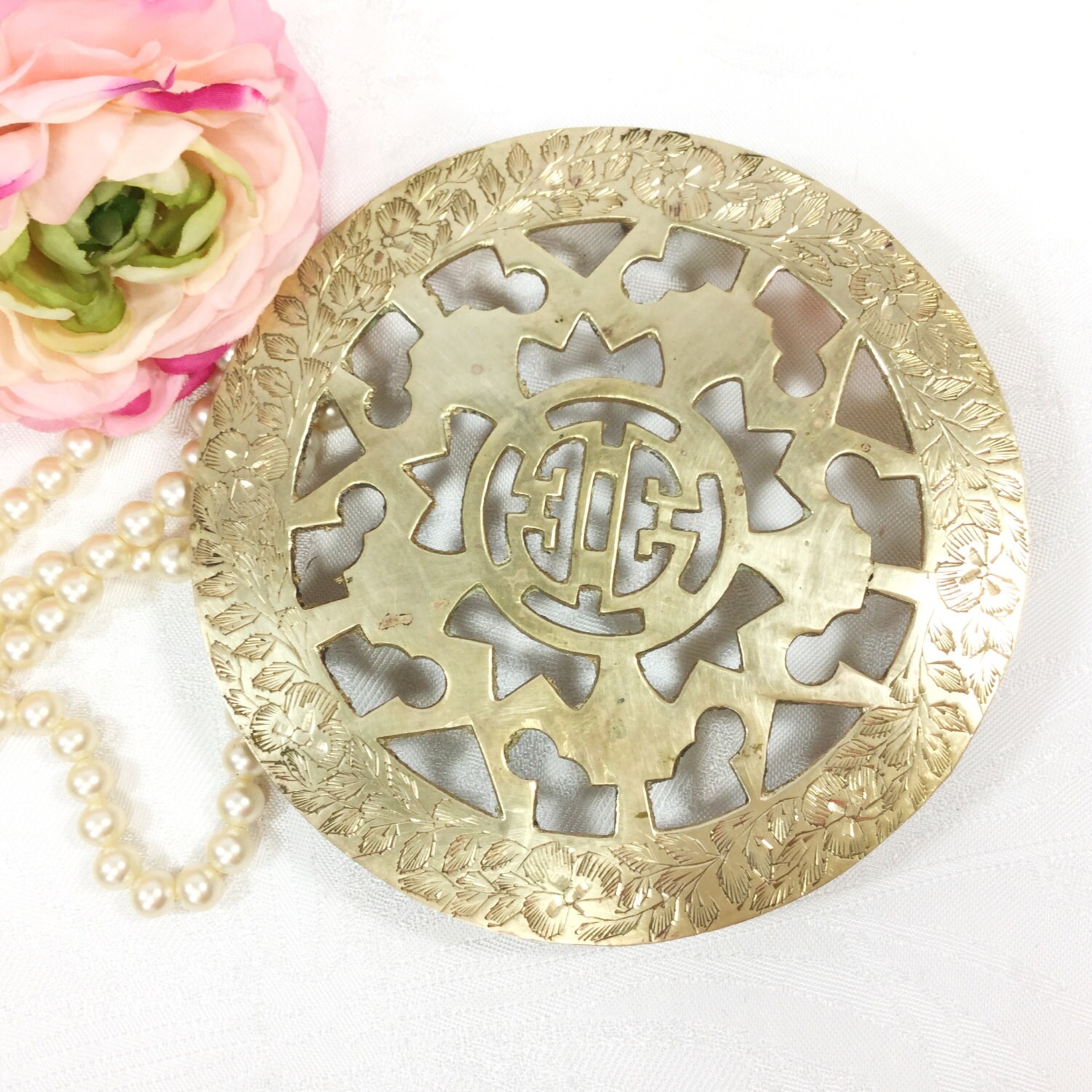 VINTAGE Brass Gold Trivet, Brass Trivet, Brass Floral Trivet
