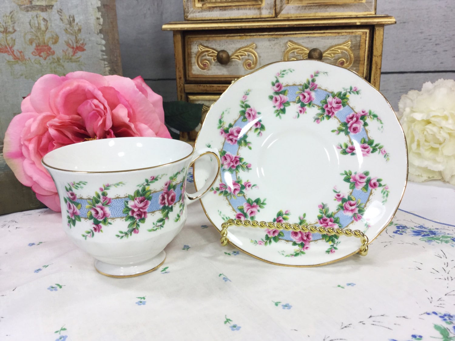 Queen Anne Bone China English Tea Cup & Saucer Tea Set Tea Party, Shower, Wedding 942
