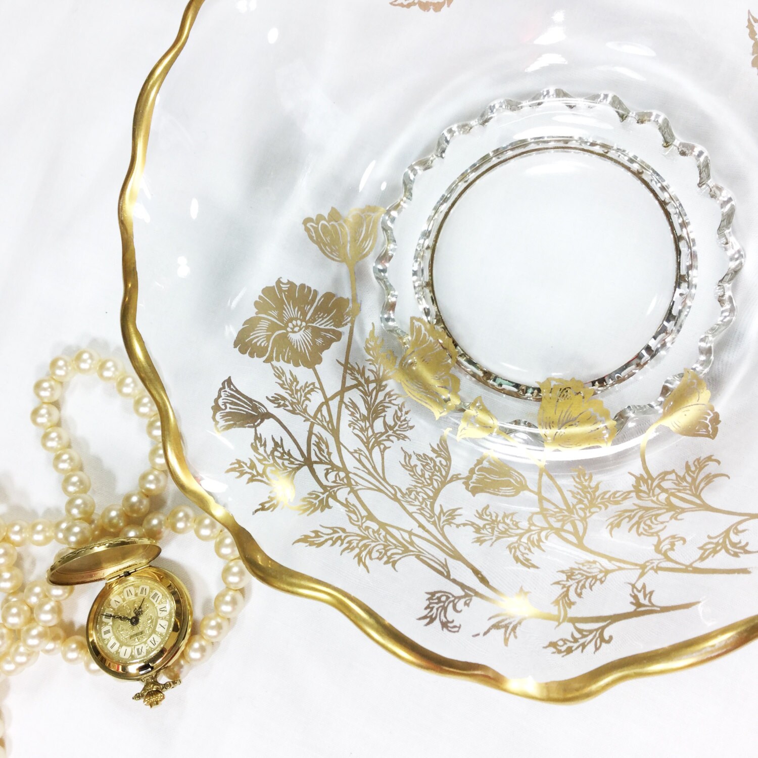 Exquisite Gold Floral Overlay Glass Bowl W/Ruffled Gold Gilt Edging