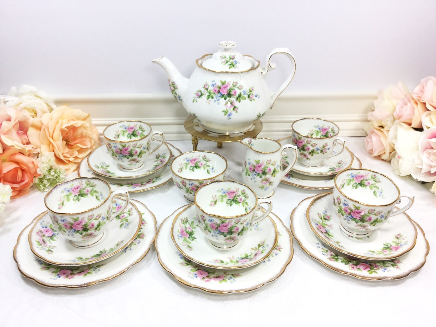 18 Piece Roslyn Moss Rose Bone China English Tea Set, Moss Rose Tea
