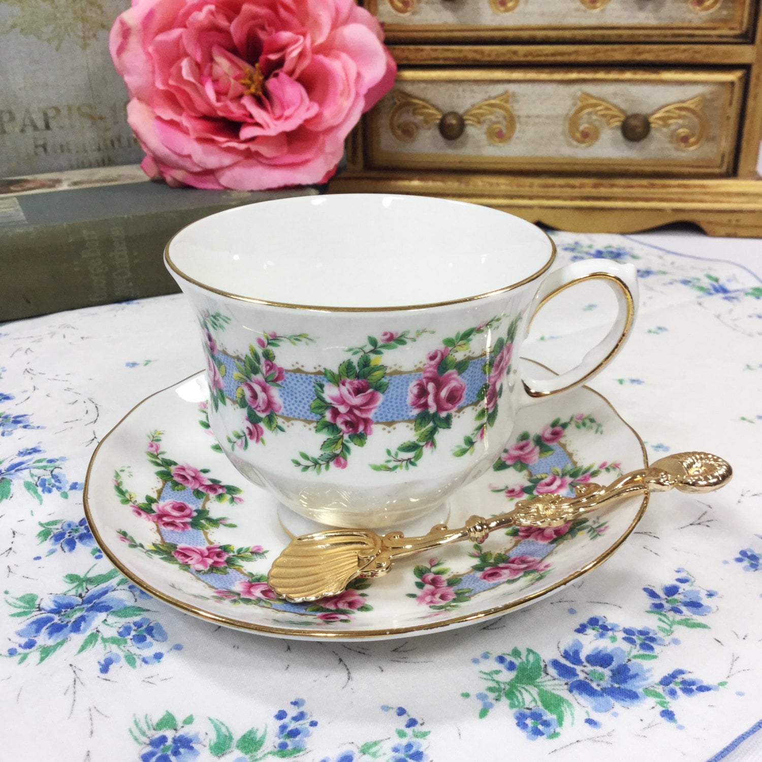 Queen Anne Bone China English Tea Cup & Saucer Tea Set Tea Party, Shower, Wedding 942