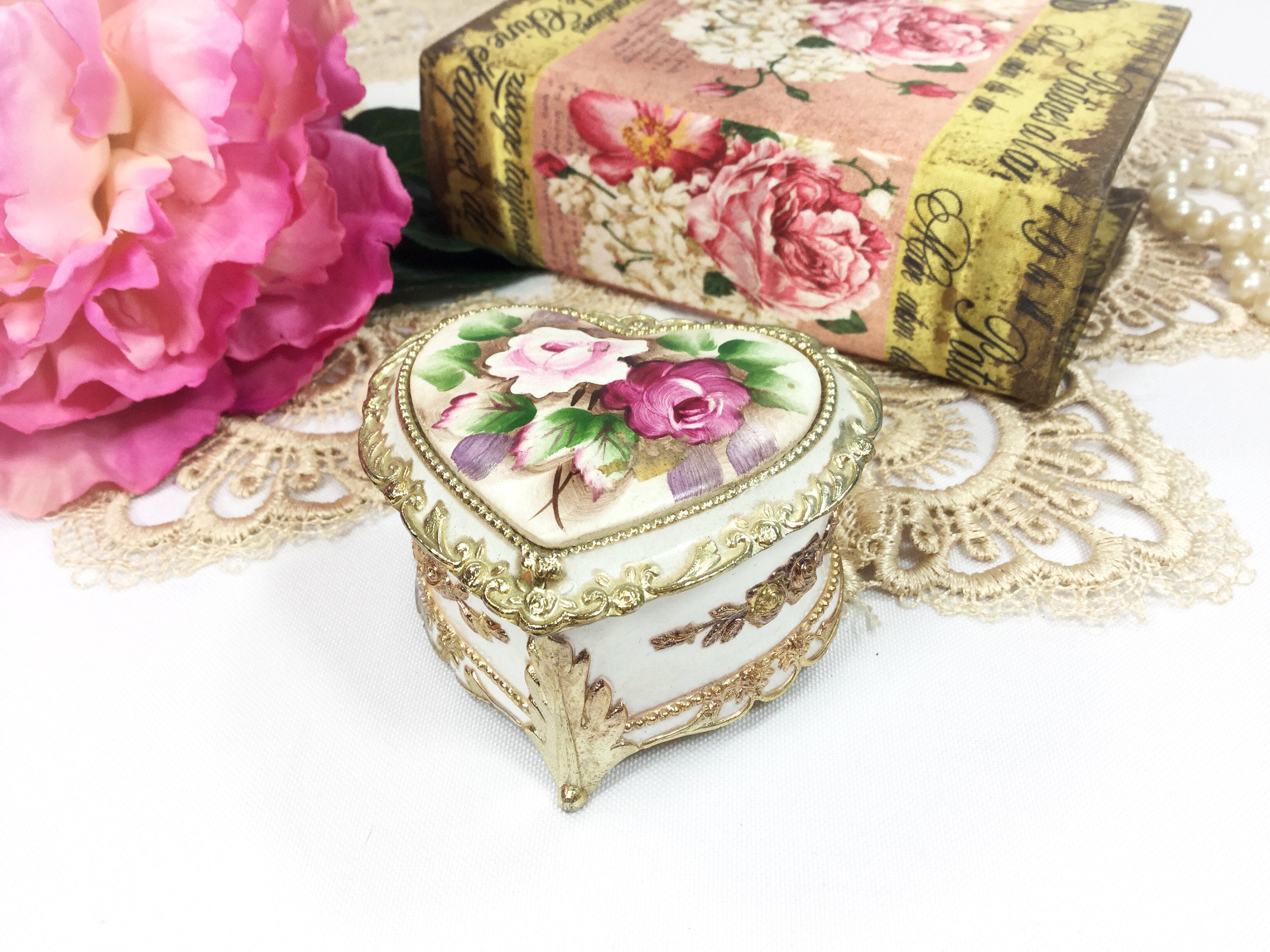 60th 60 Sixteeth Happy Birthday Hearts And Swirl Heart Shaped Trinket - View #3