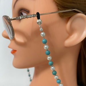 Eyeglasses Chain. Turquoise and Pearl. Readers Holder. Sunglasses Lanyard Necklace. Glasses Accessory. Gift for Her. Gift Boxed